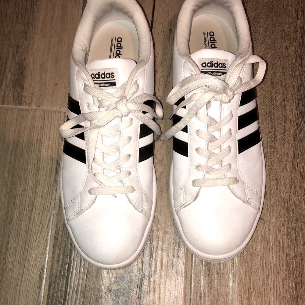 Adidas Mens sz 11 Cloudfoam Advantage Low Top Casual Sneakers White Leather